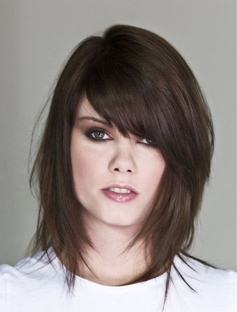 1. Full Blunt Bangs